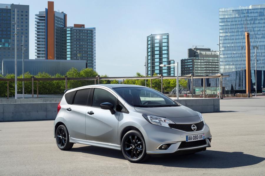  Nissan Note Black Edition 2016 года  (фото 10 из 13)